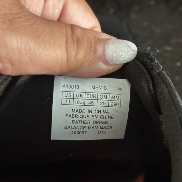 Rockport Classic Black Men's Dress Shoes, size 11 - Picture 7 of 9